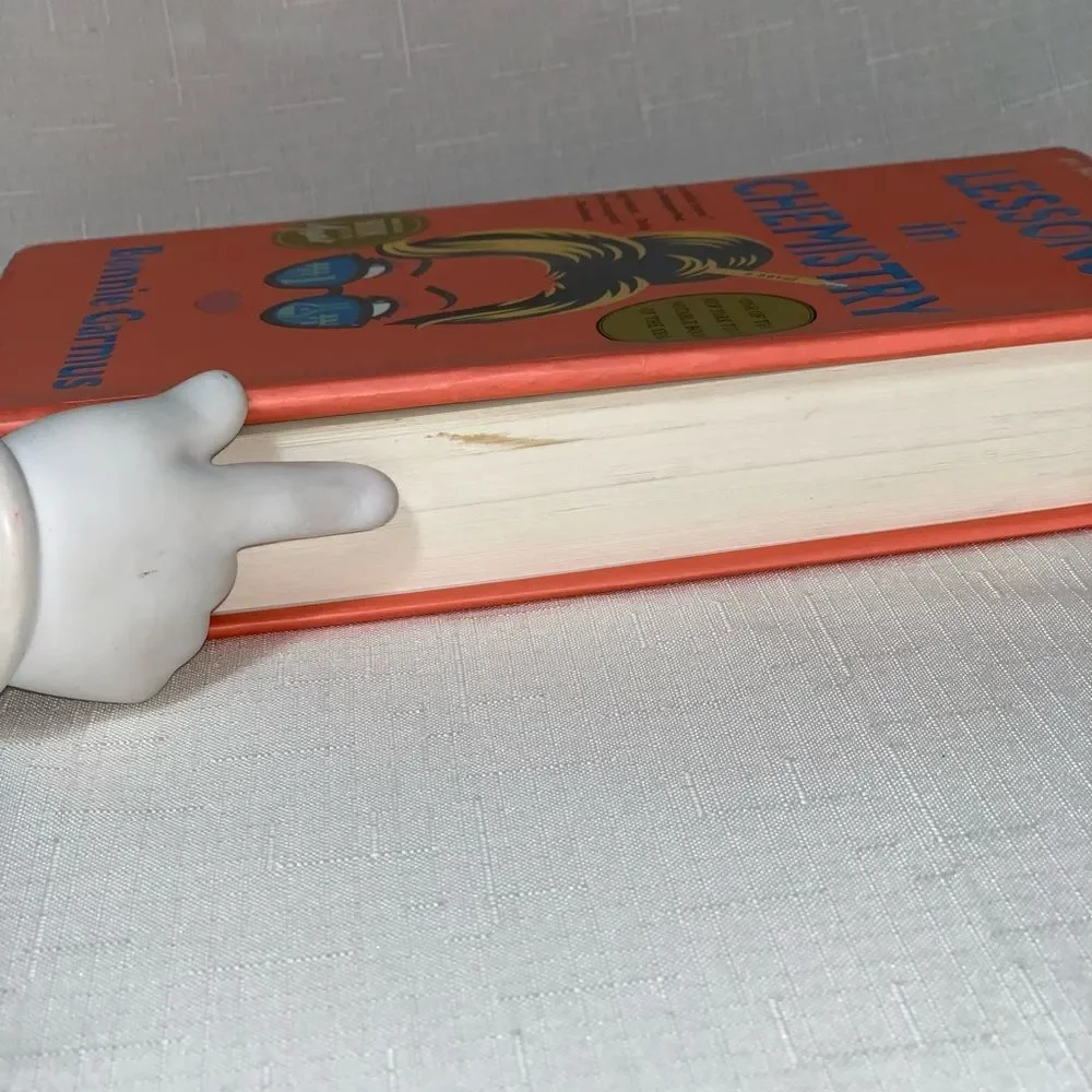 Lessons in Chemistry Book Bonnie Garmus Novel Best Seller Apple TV Show Reading